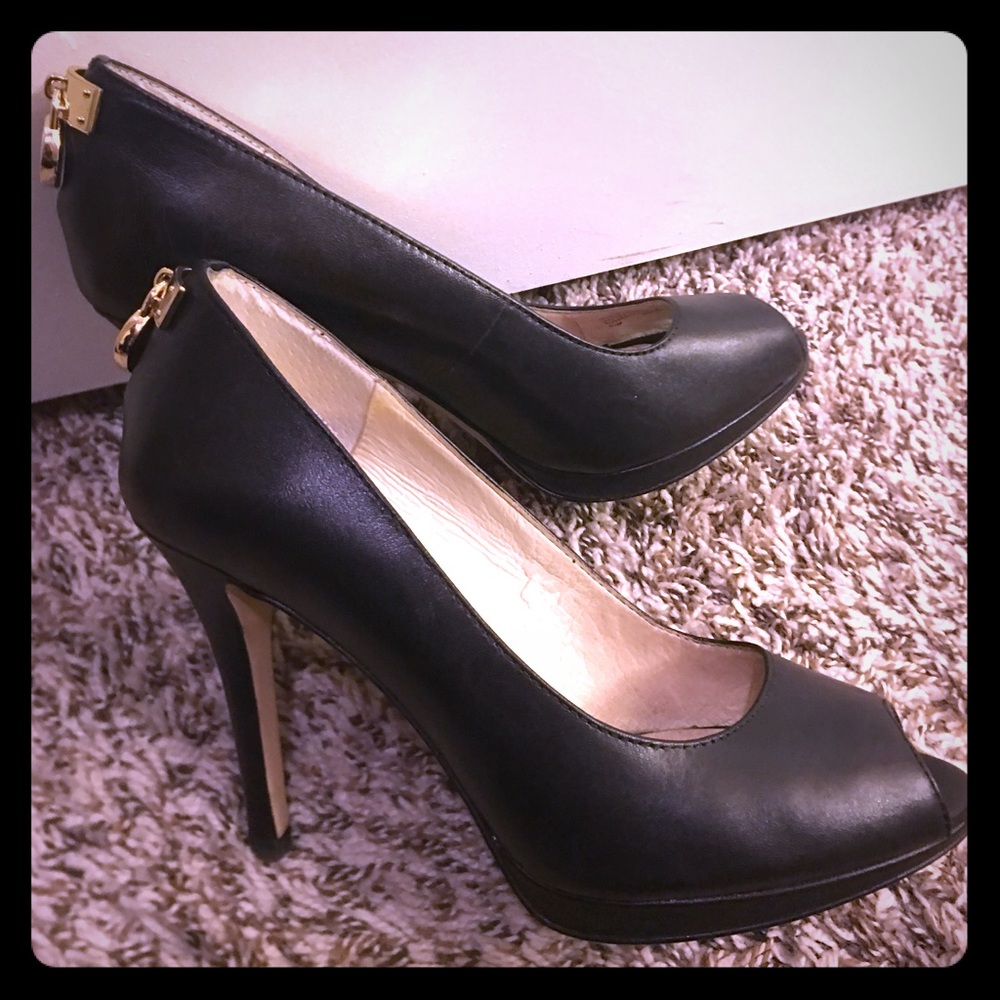 Michael Kors pumps 👠
